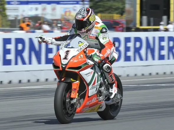 max biaggi race2 win 2011