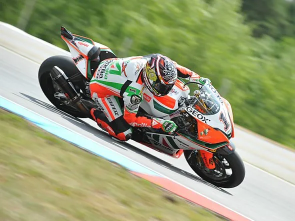 max biaggi superpole brno 2011