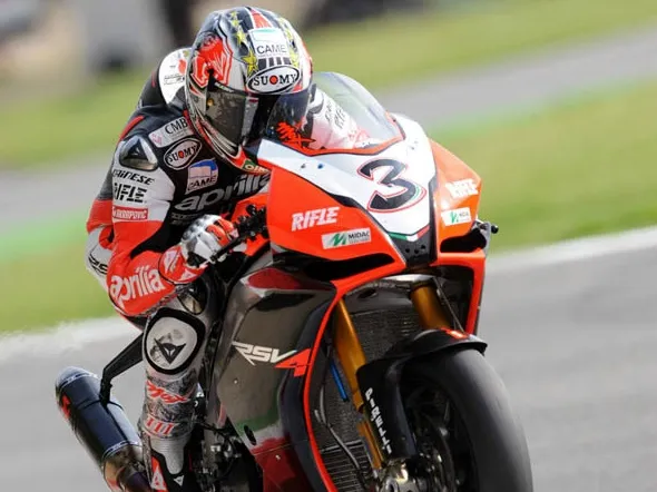max biaggi wheeling rsv4 monza