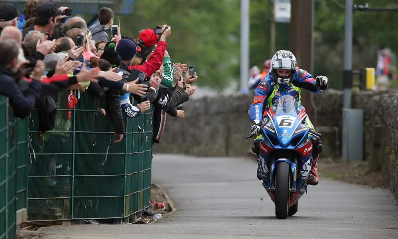 michael dunlop 2017 senior tt finish 1000