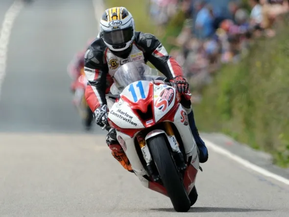 michael dunlop tourist trophy supersport win 2009