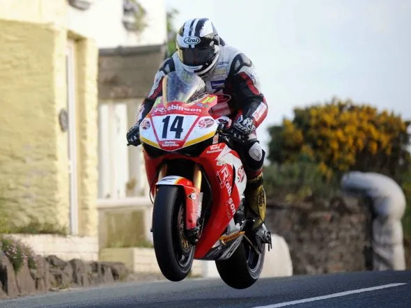 michael dunlop ttsuperbike 2010