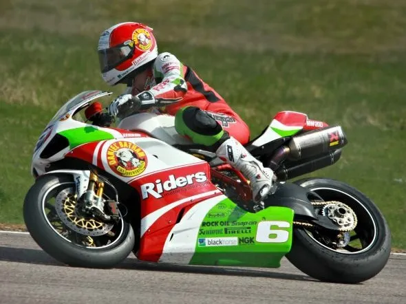 michael rutter ducati thruxton 2010
