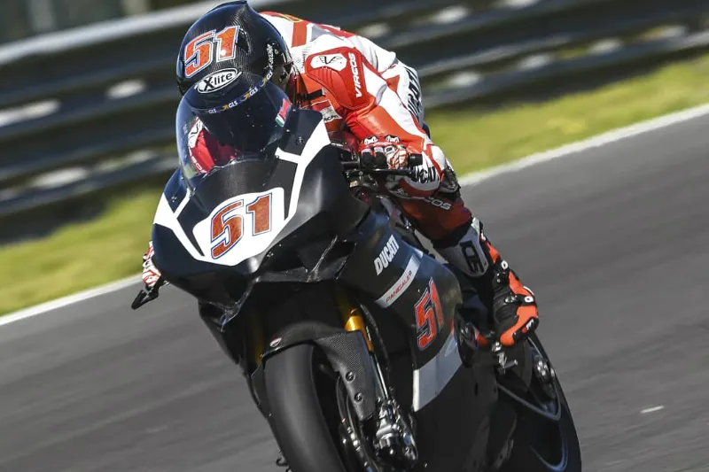 michele pirro ducati panigale v4 r superbike