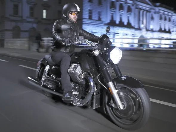 moto guzzi california 1400 custom 2