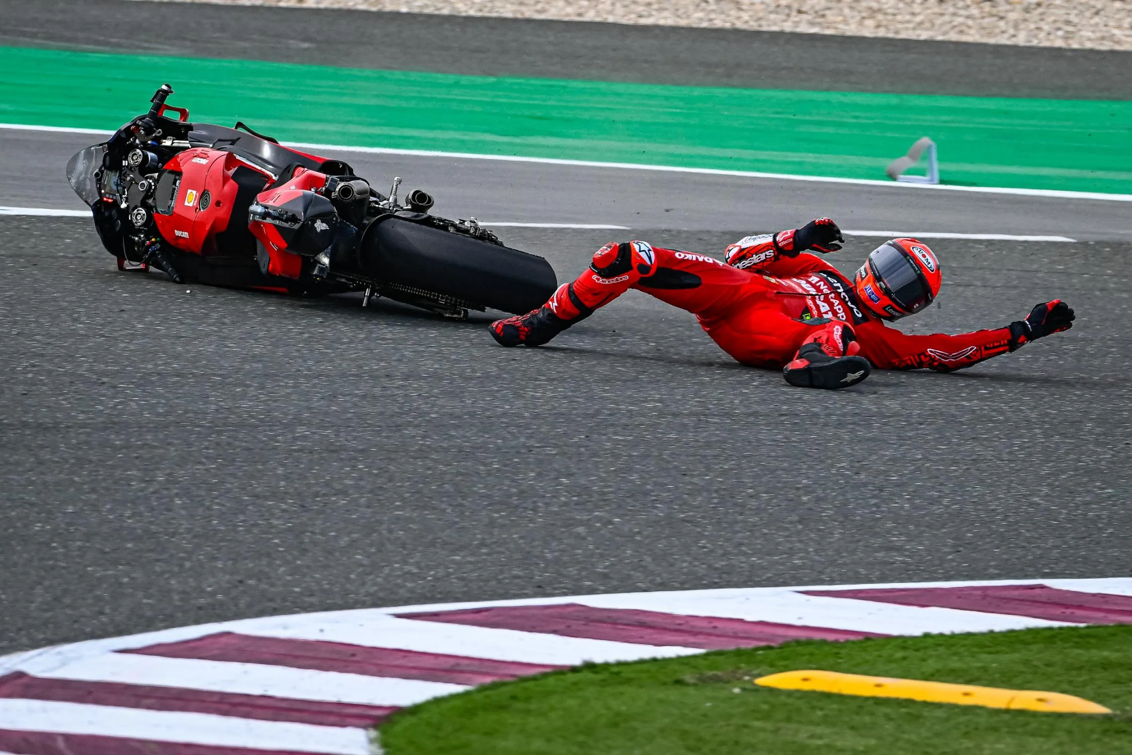 motogp crash bagnaia