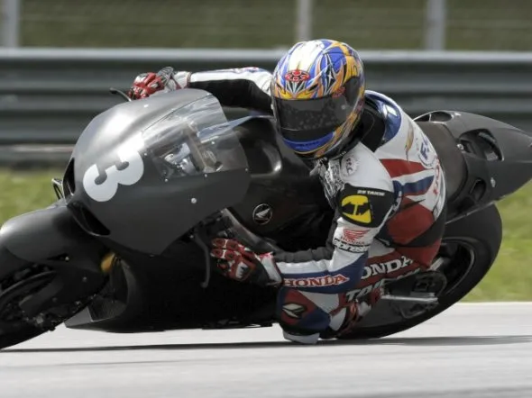 motogp day1 test sepang 2012 1