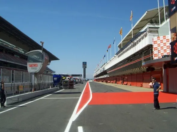 motogp friday practice barcellona 1