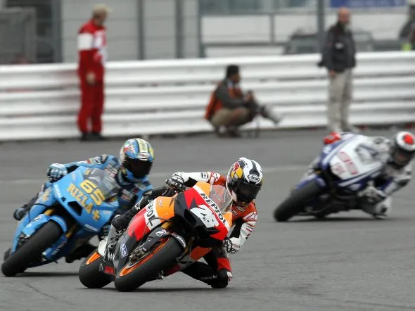 motogp silverstone friday 1