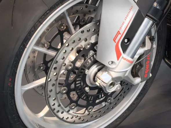 mv agusta brutale 1090 2