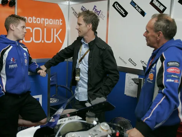 neil hodgson box rob mac racing