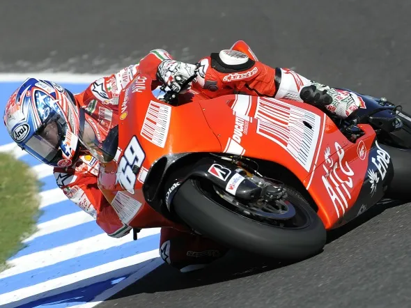 nicky hayden action jerez 2009