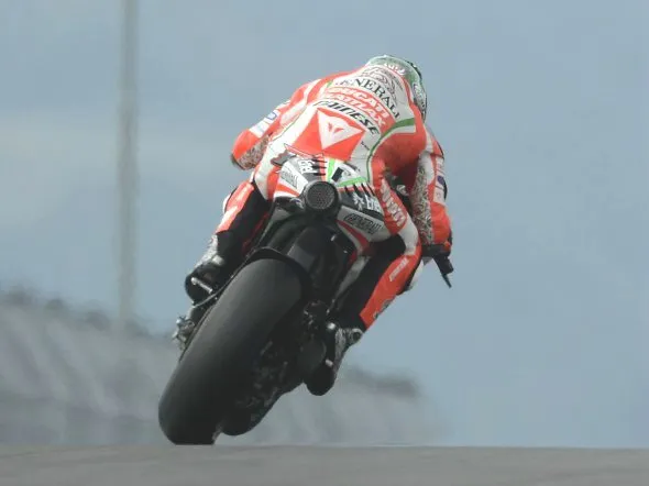 nicky hayden ducati sign 2013 2