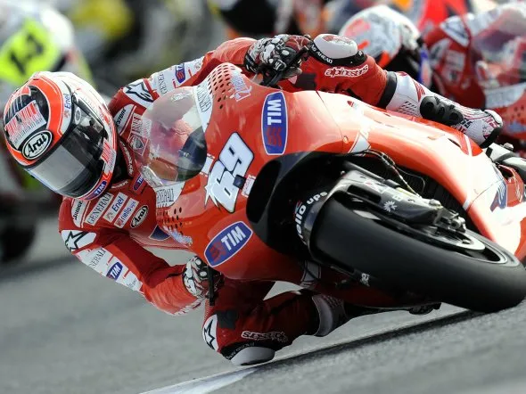 nicky hayden estoril gara 2010