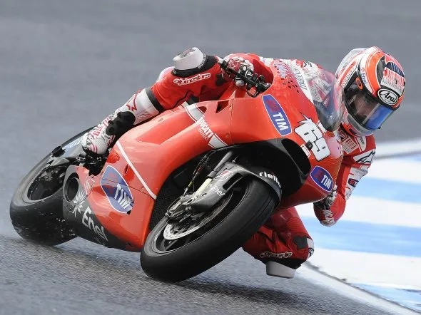 nicky hayden friday estoril 2010