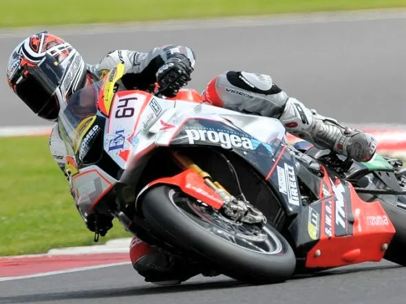 norino brignola sbk silverstone 2012