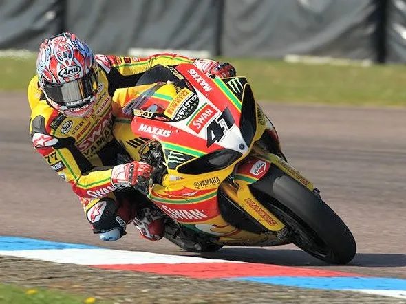 noriyuki haga swan yamaha thruxton 2012