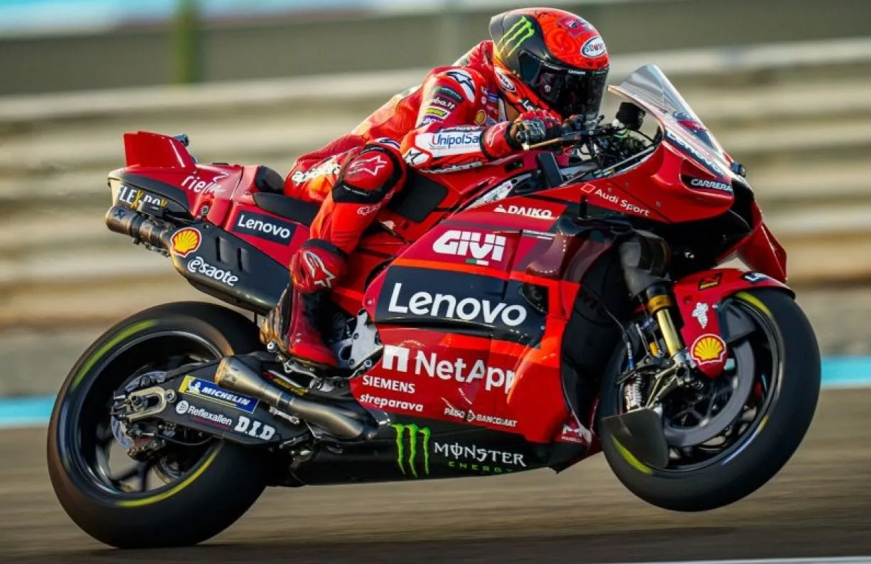 pecco bagnaia motogp valencia