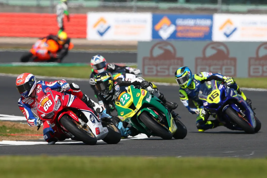 pirelli national superstock 1000 silverstone 2019