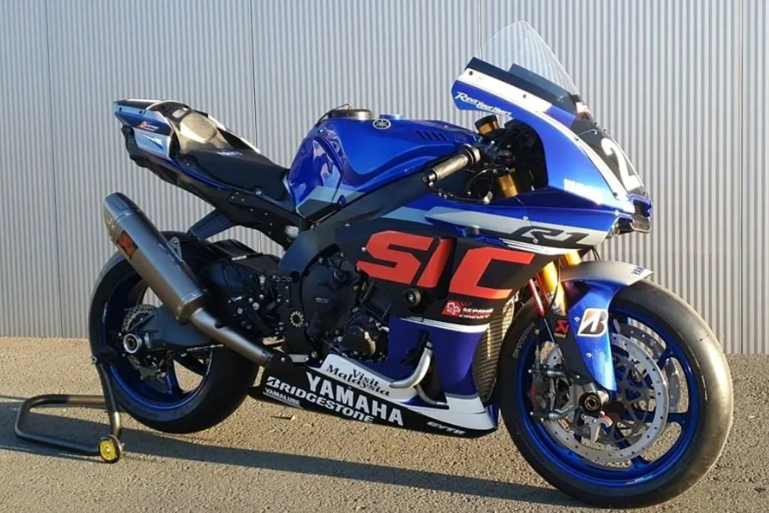 r1 yamaha sepang racing team 2019