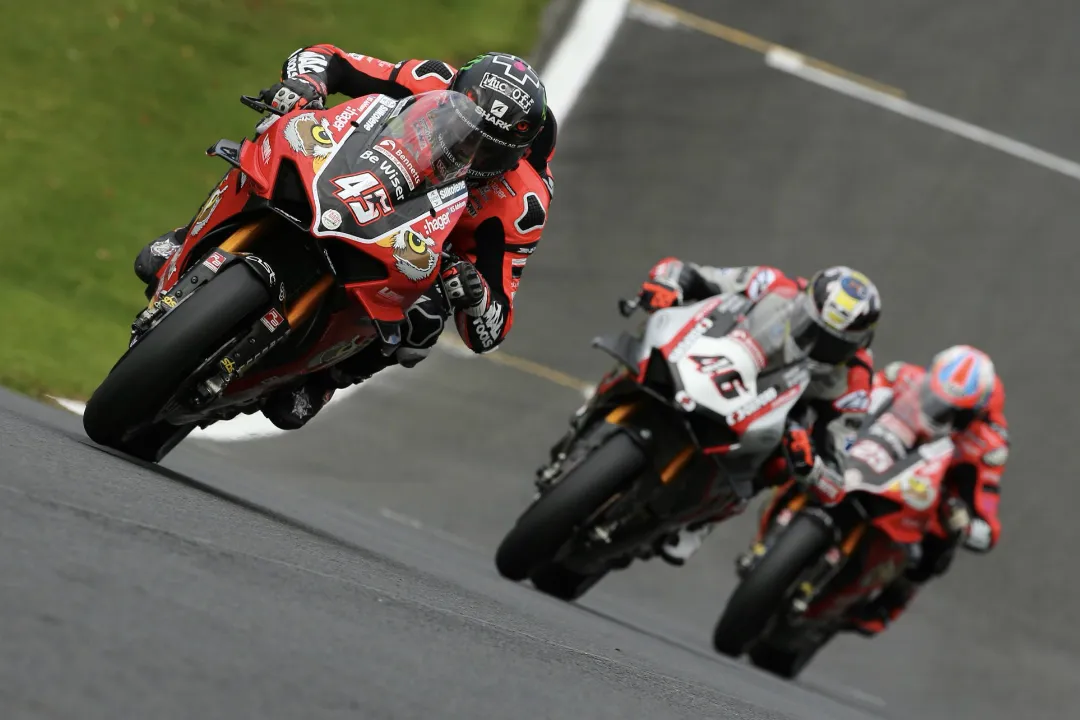 race2 bsb oulton park 2019