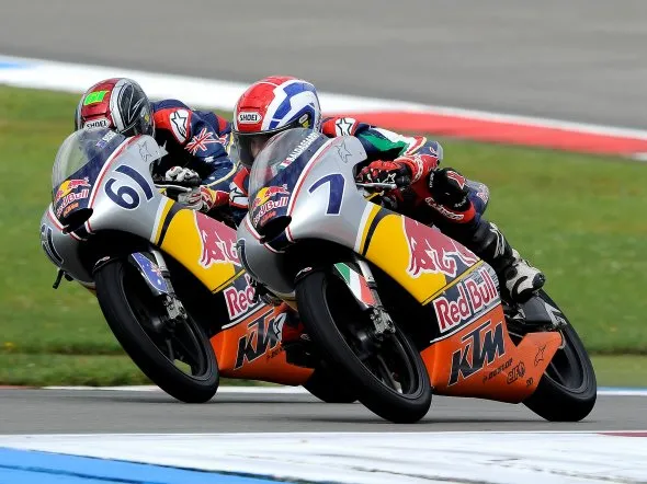 redbull rookiescup assen race2 2011