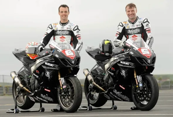 relentless suzuki road racing team 2009