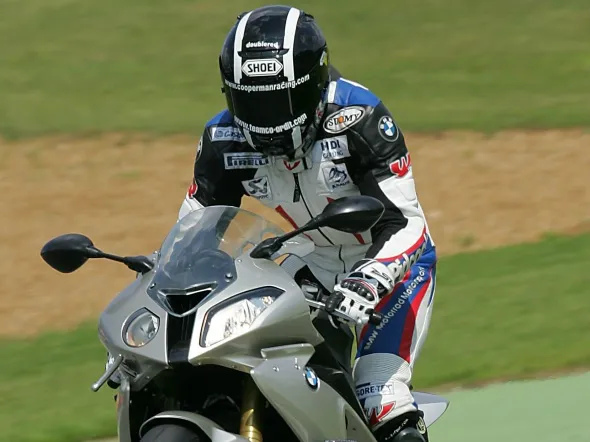 richard cooper bmw s1000rr street