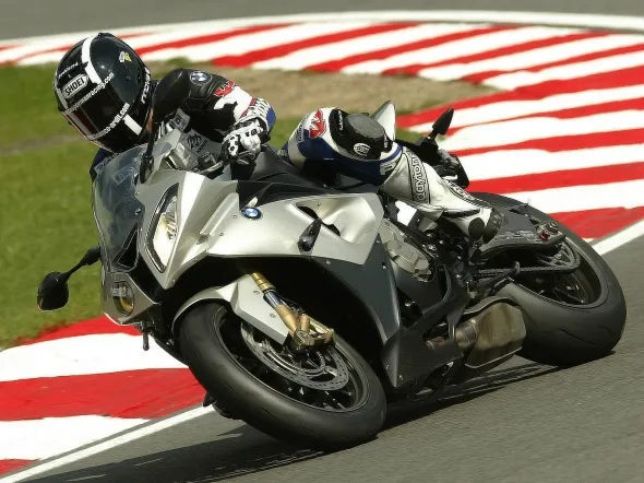 richardcooper bmws1000rr brandshatch