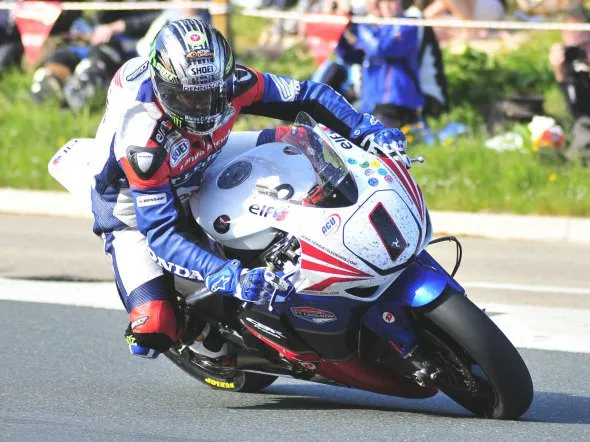 road iomtt 2011 john mcguinness number 1