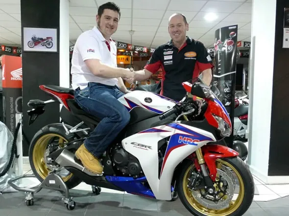 road racing michael dunlop huntsmoto