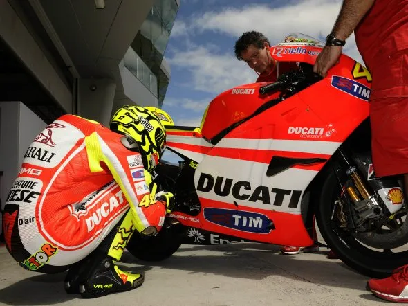 rossi box sepang 1 test