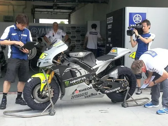 rossi m1 sepang 2013
