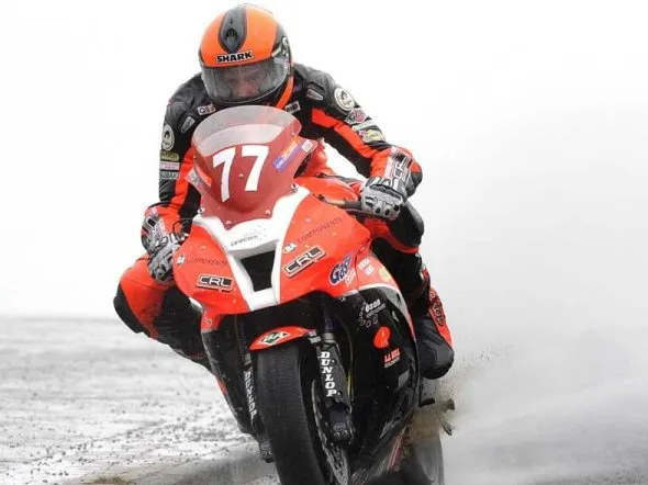 ryan farquhar nw200 2011