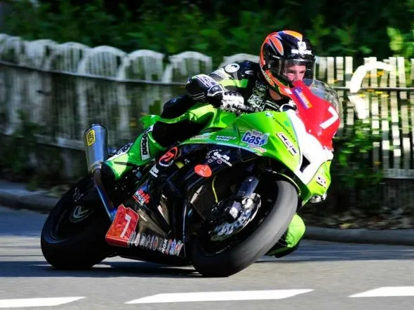 ryan farquhar tt2011