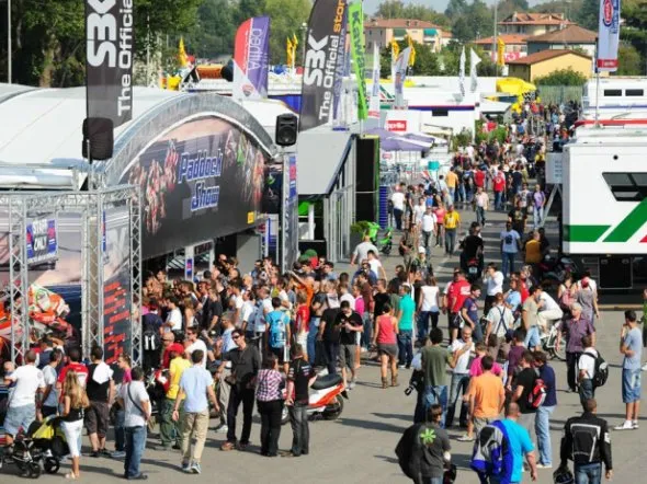 sbk paddock show