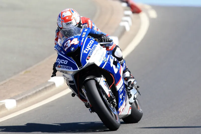 seeley races superbike