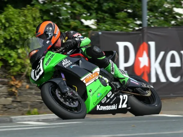 senior tt 2010 ryan farquhar kawasaki