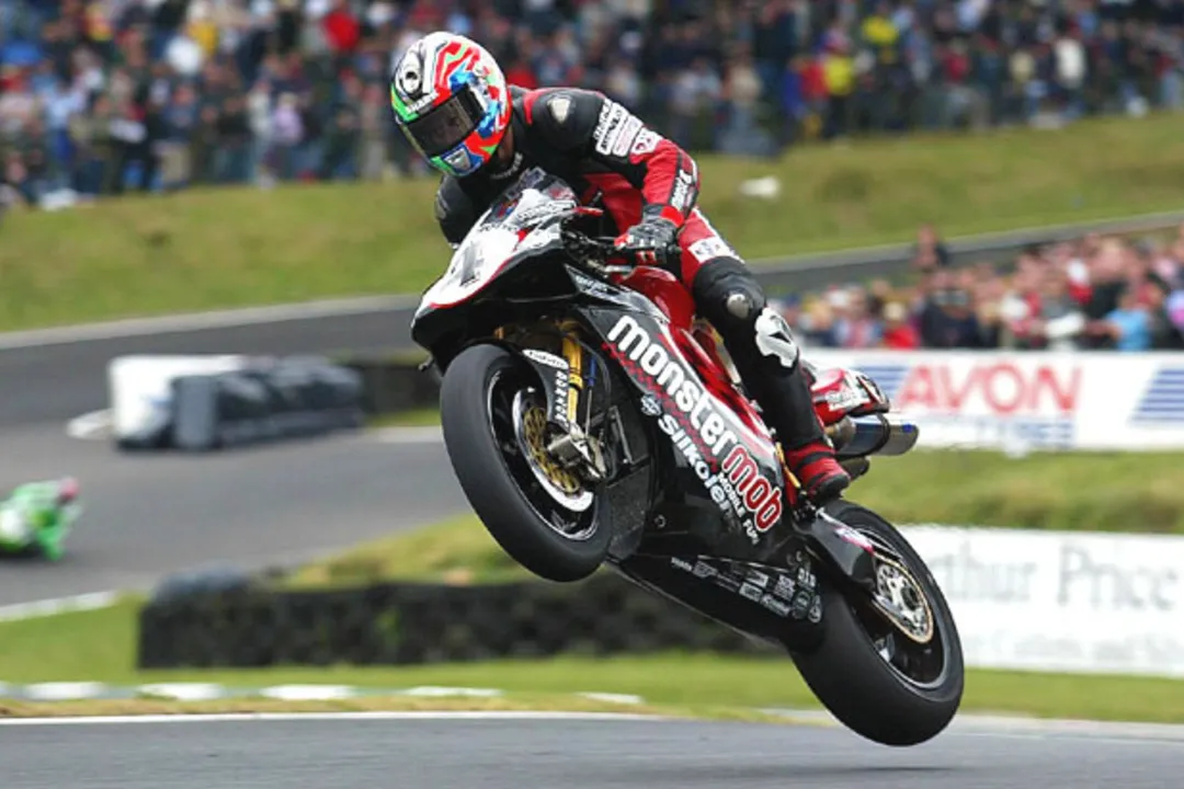 shane byrne cadwell park 2003