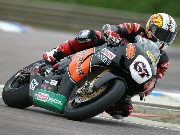 shane byrne thruxton prove 2 2011