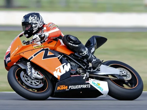shannon johnson australian superbike ktm rc8r