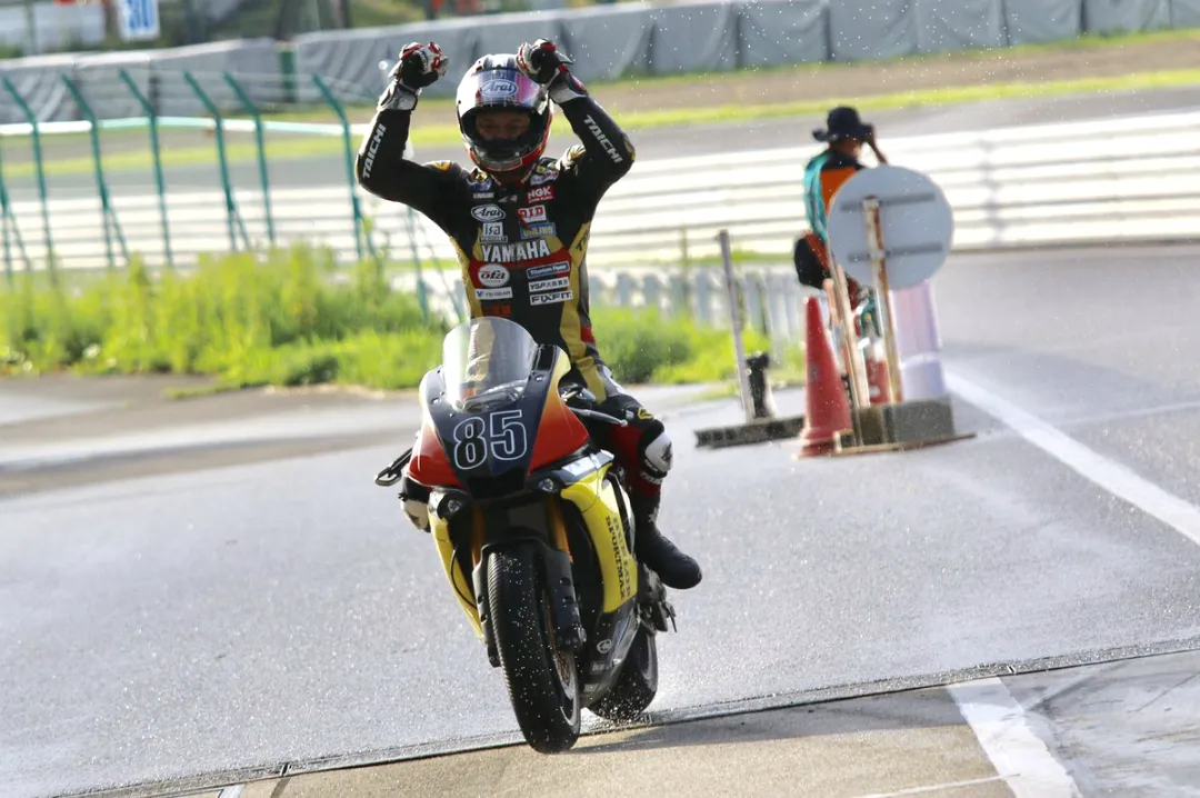 shinichi nakatomi asb1000 suzuka race2
