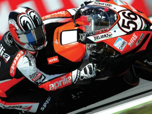 shinya nakano aprilia rsv4 superbike