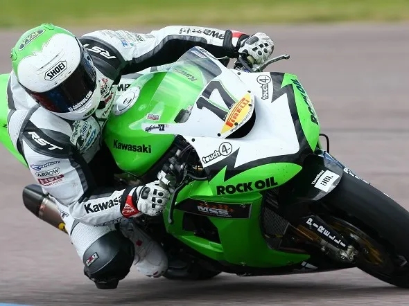 simon andrews colchester kawasaki thruxton