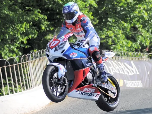 simon andrews iomtt 2012