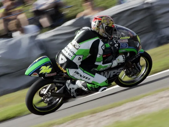 simone corsi donington park