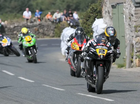 southern 100 2011 action martin donald