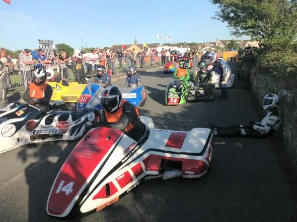 southern 100 sidecar 2013 race1 2