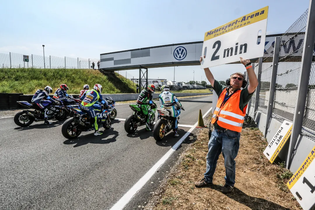 start practice oschersleben fim ewc 2018