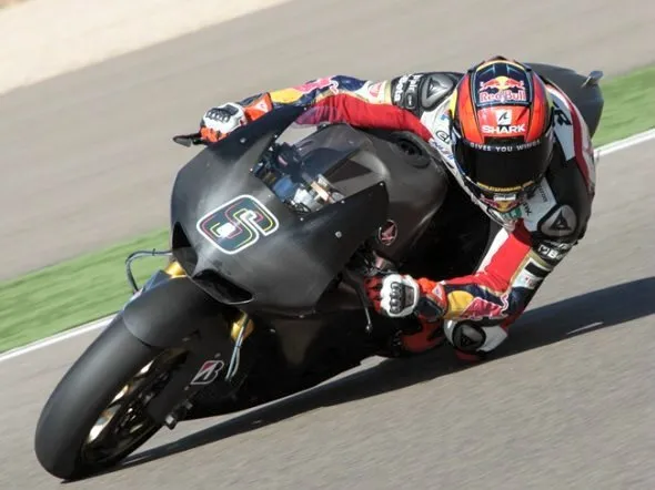 stefan bradl honda rc213v aragon